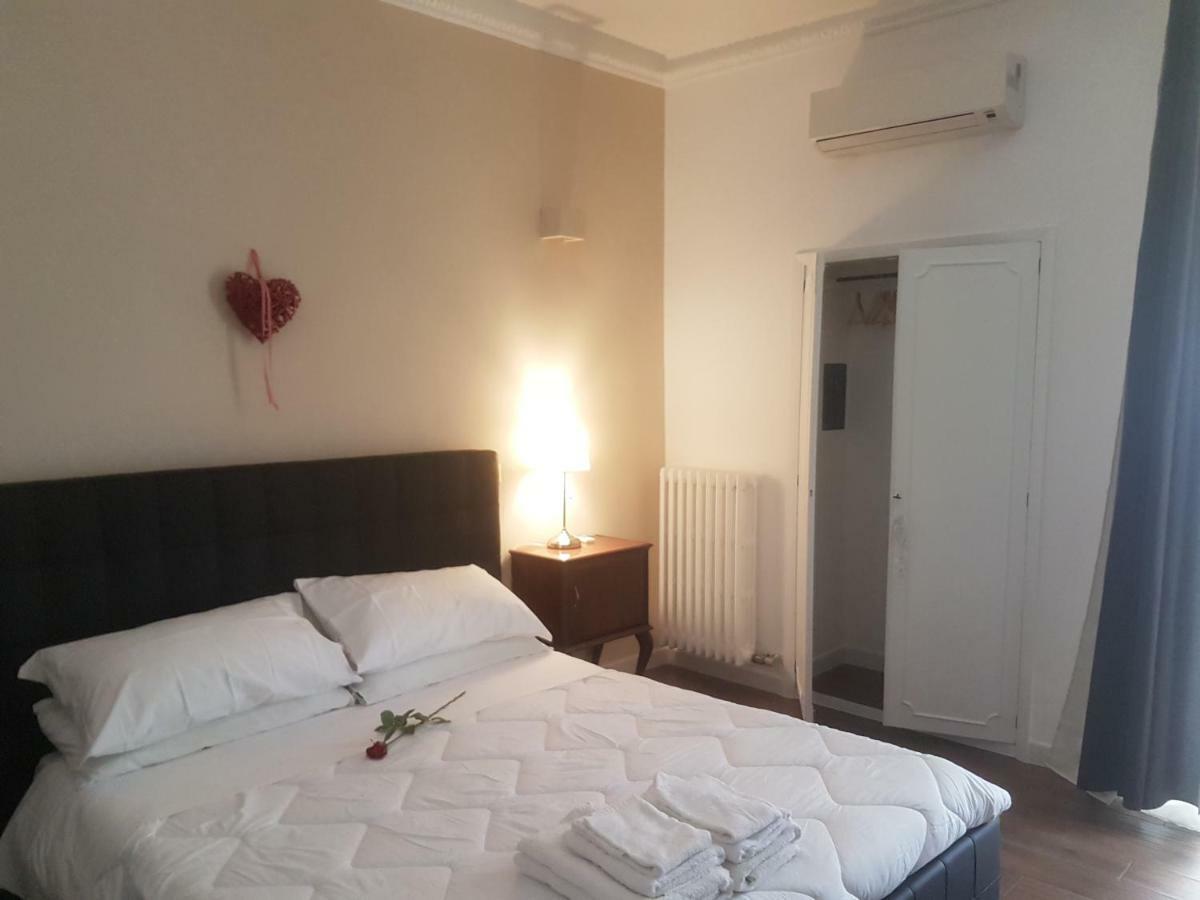 Apartamento House Don Tonino Lecce Exterior foto